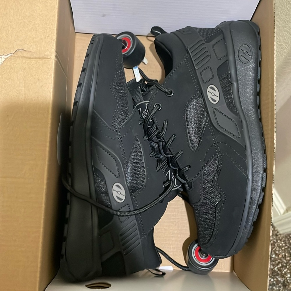 Boys heelys